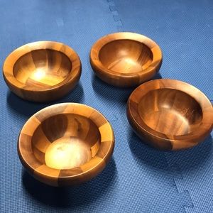 Set of 4 Nambe Yaro salad bowls. New without box.